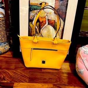 Dooney & Bourke Beacon Zip Tote NWOT